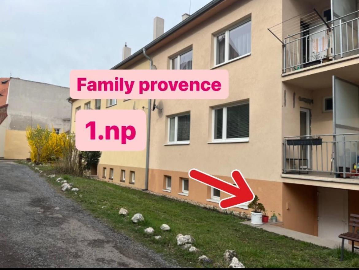 Family Provence Mikulov Apartment Екстериор снимка